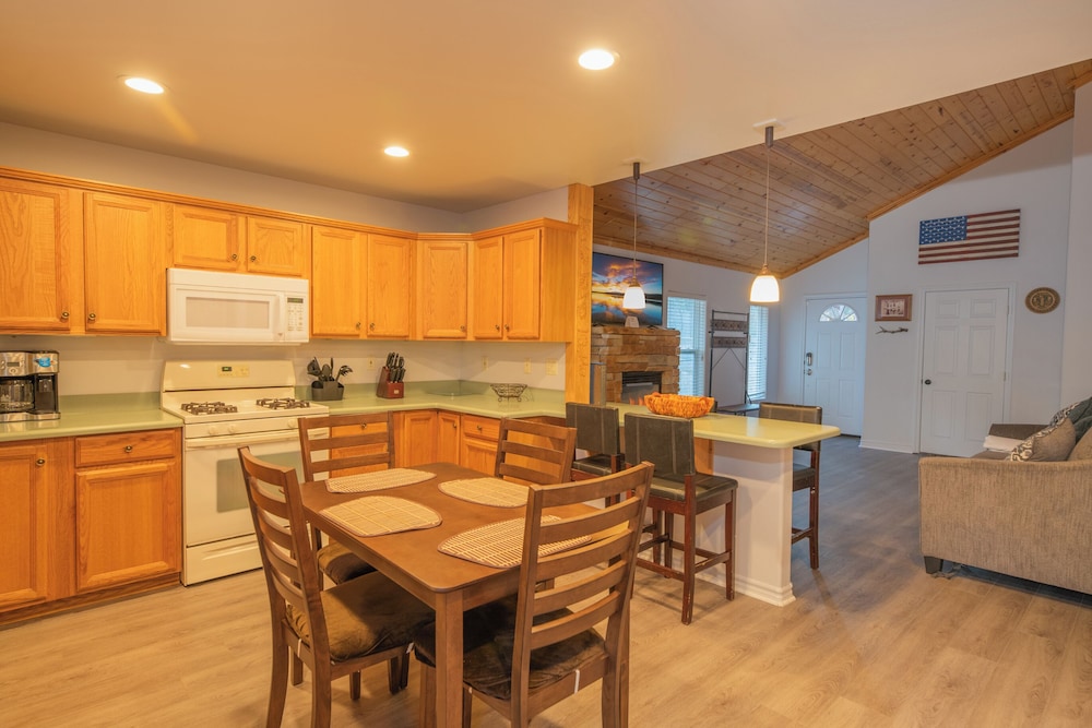 Brown Bear Lodge