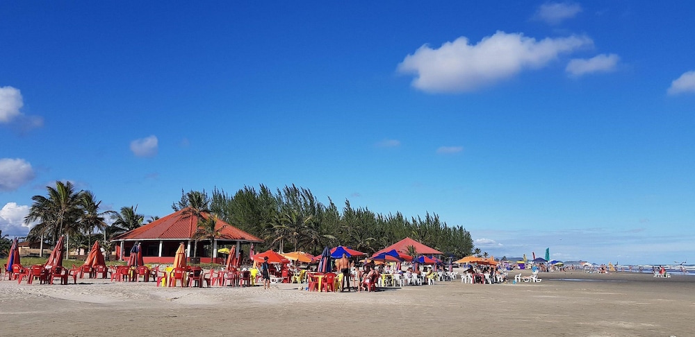 Seu Chalé na praia! SPA com Hidro Aquecida, Fogueira, Piscina, Bilhar