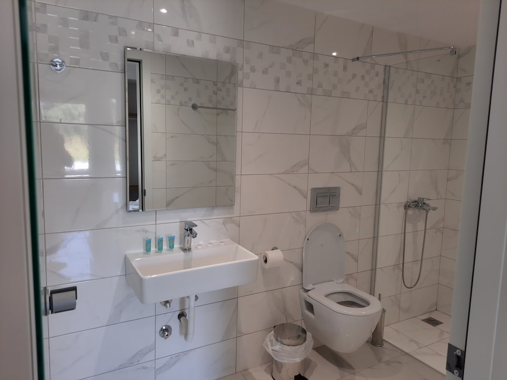 Alma Elegant rooms view 4