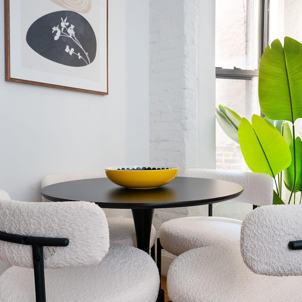 1288-5fs New Renovated 2 Bedrooms in UES