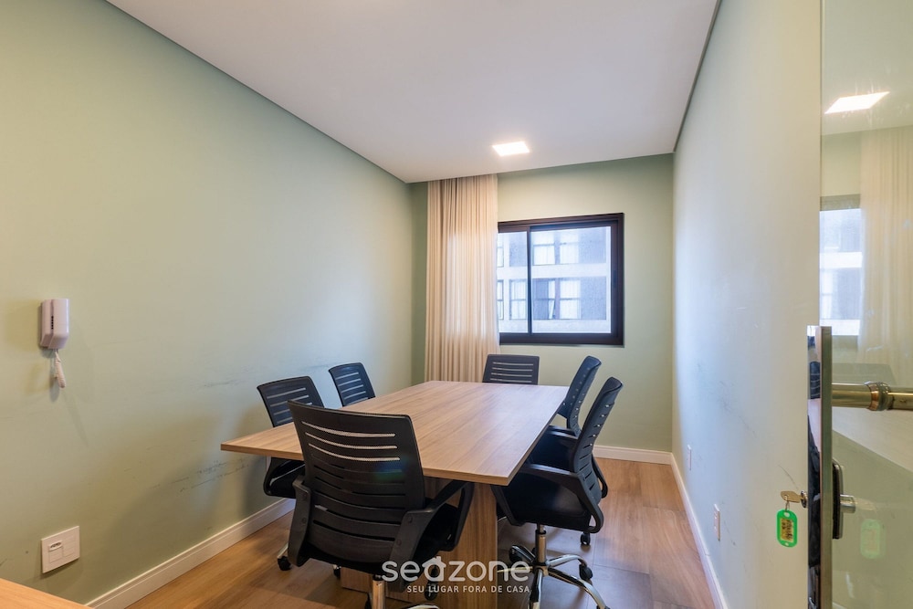 1 Bedroom Apart w/ Air 120m From the Beach Esb0310