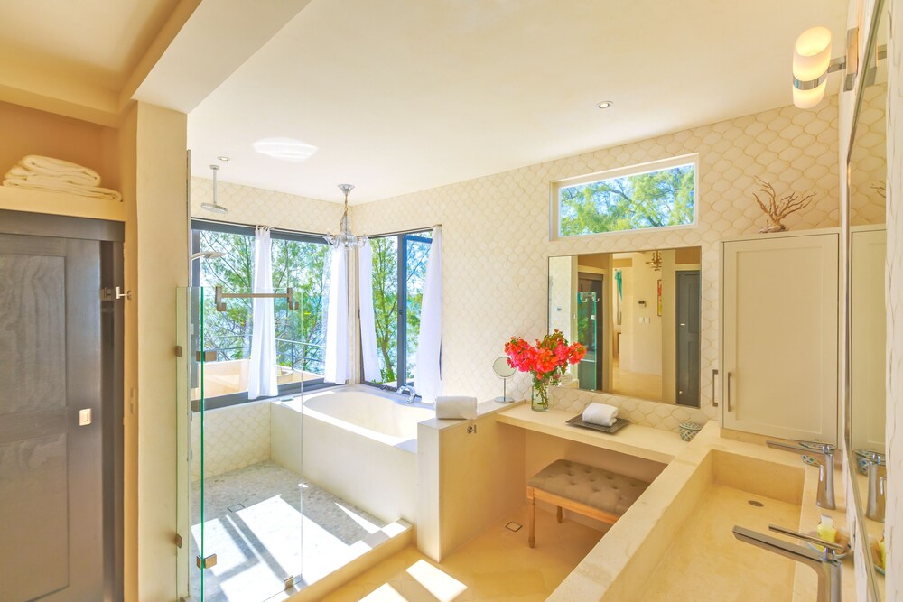 Villa Encantada by Coco B Isla