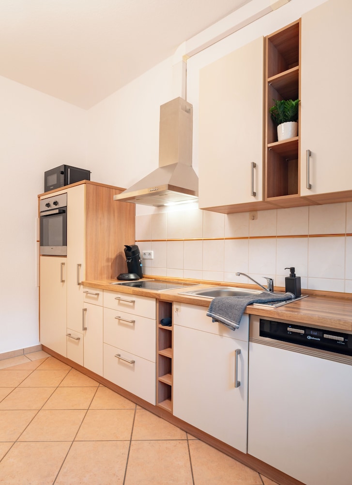 Arbio Monteurzimmer Zossen For 5 People W Parking