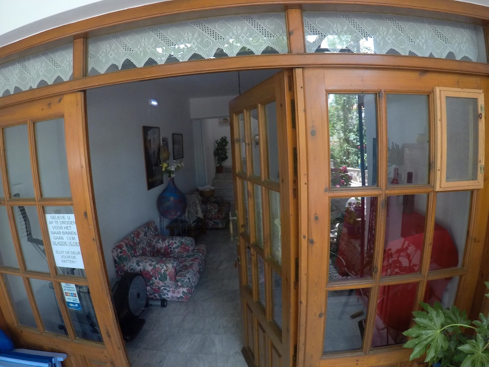 Zafiria Apartments