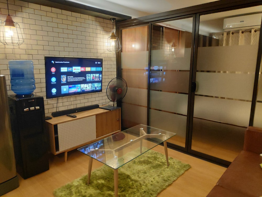 1BR Unit For Rent One Oasis Condominium