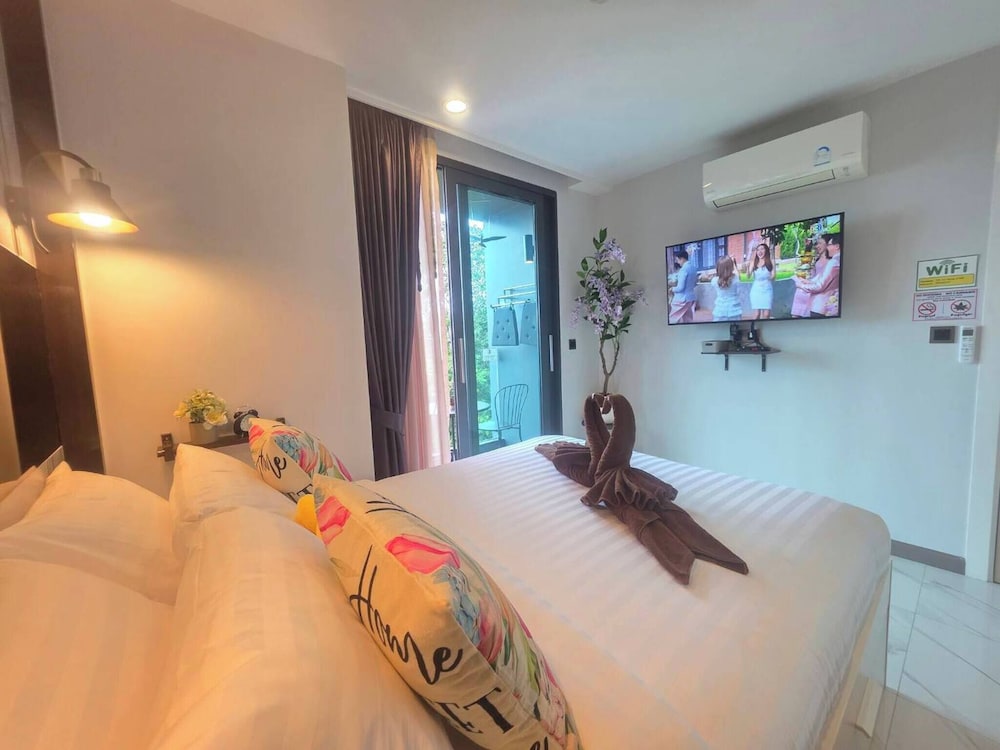 Room-a305 - 1 Bdr Condo With Sea View, A