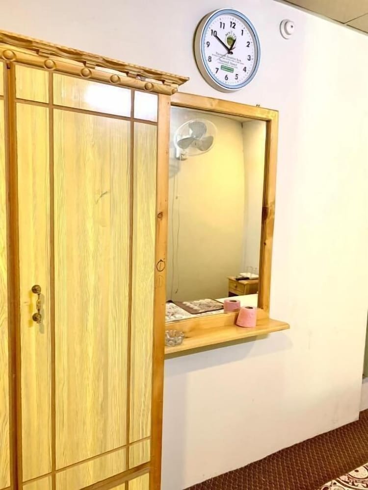 Naveed Tourist Inn