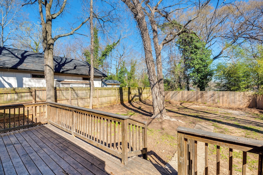 Family Fun Hub: Walk to Park, 3 Mi to Dtwn Atlanta
