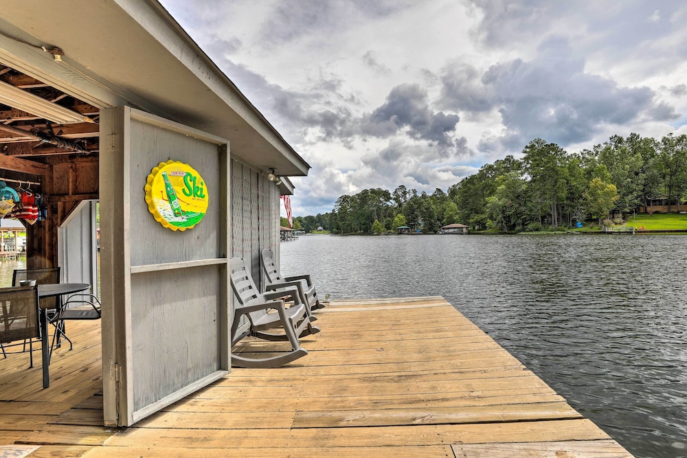 Milledgeville Vacations - Lakeside Living: Sparta Retreat w/ Game Room! - Property Image 1