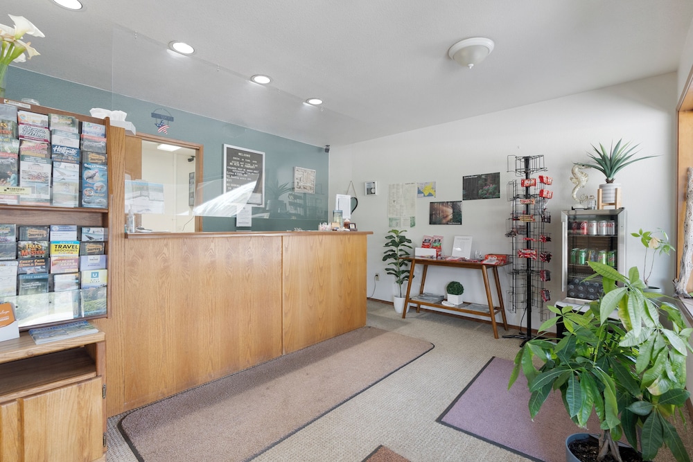 Crescent Beach Motel