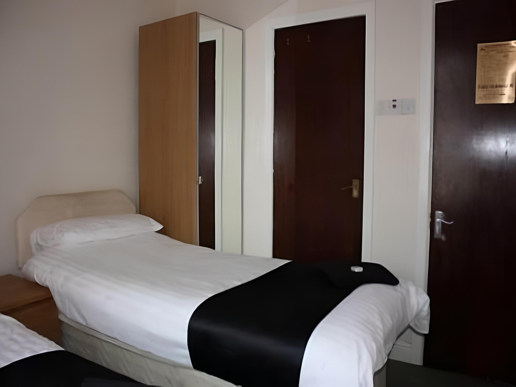 New Osborne Hotel