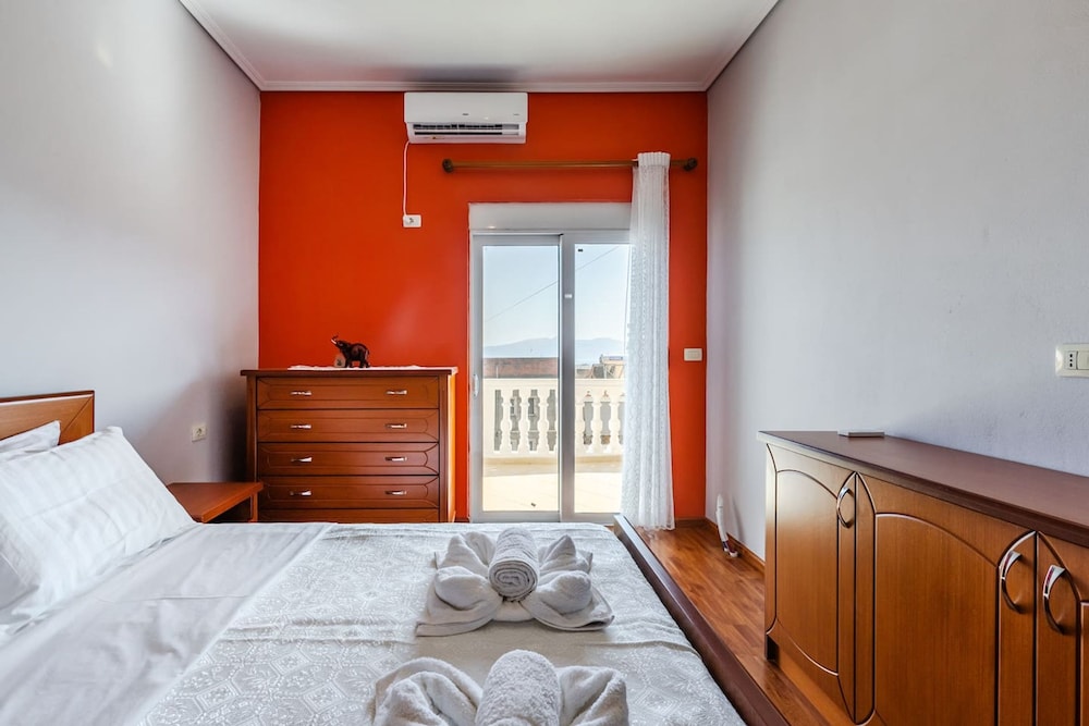 Urban Sea Escape in Sarand
