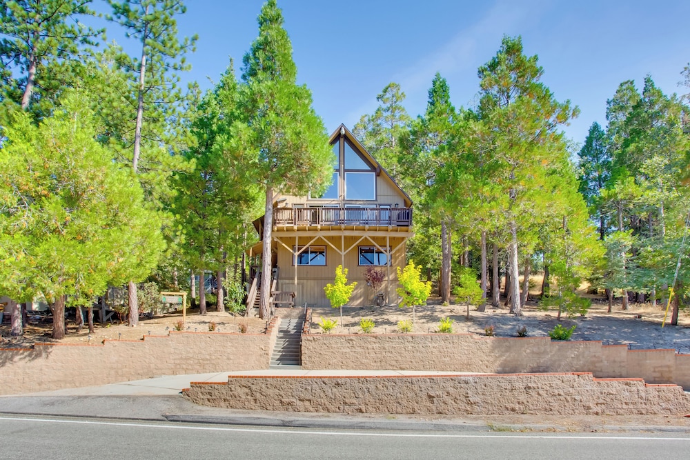 Designer A-frame in Lake Arrowhead w/ Game Room view 3