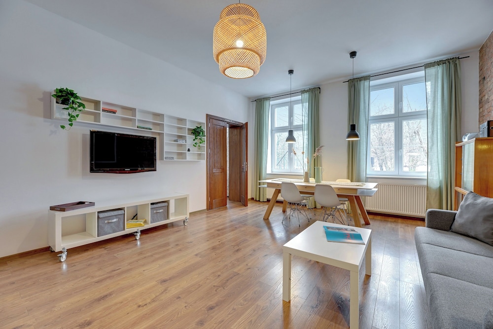 City Center Art House by Downtown Apartments
