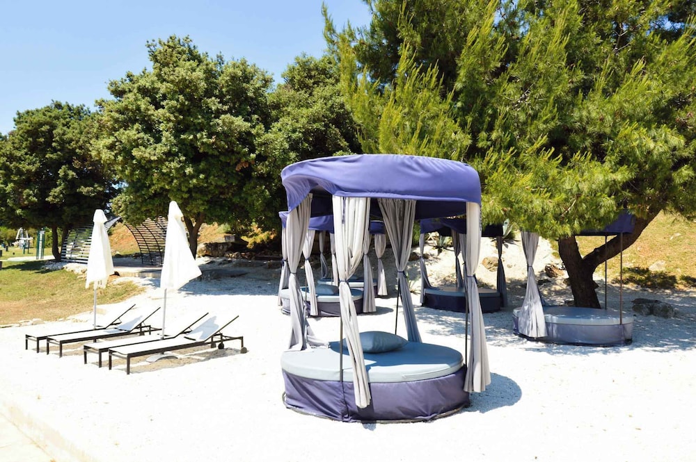 Apartments Pjescana Uvala/istrien 11166
