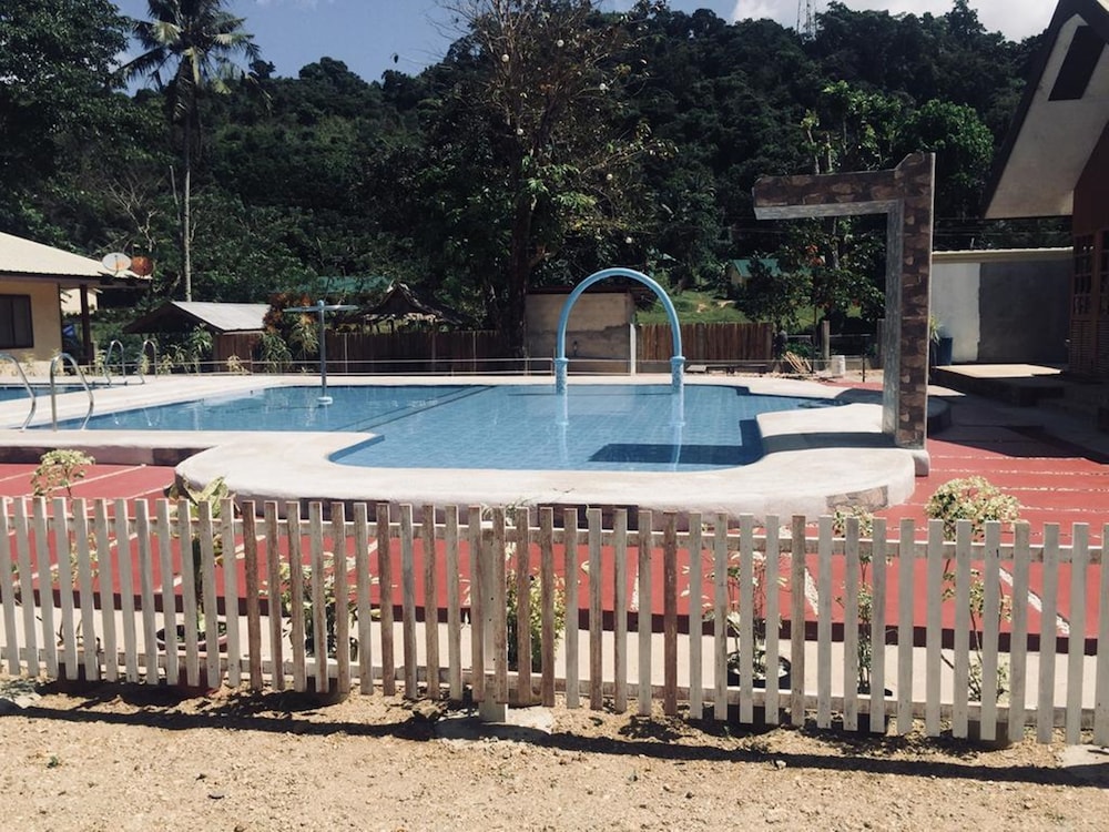 Tay LeLong's Pension House