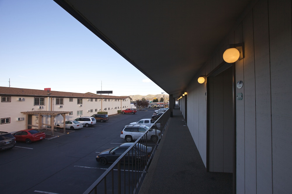 Cousins Country Inn