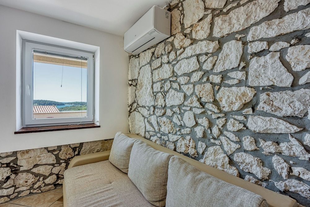 Apartment Jakara 2