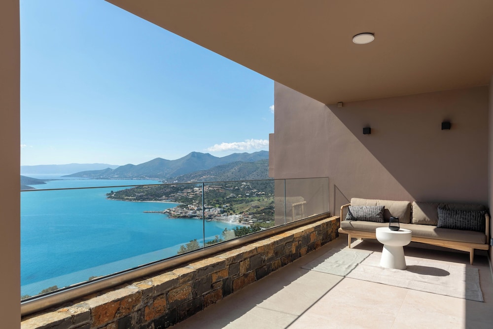 Notiko villas