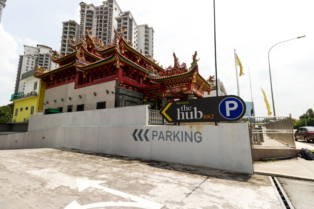 The Hub Signature Suites at SS2 photo 5