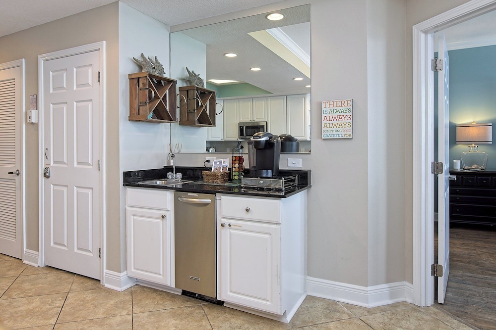 San Carlos #605 by Southern Vacation Rentals