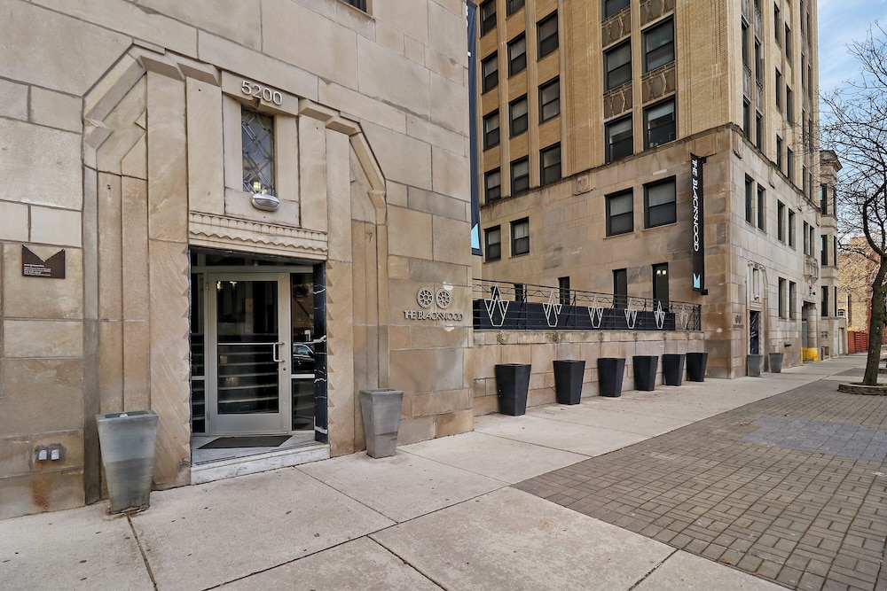 Explore this 2BR Apt - Blackwood rep