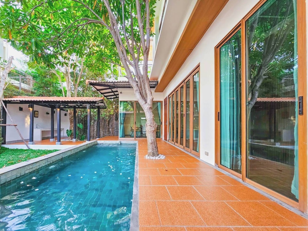 Serava Pet-Friendly Pool Villa Huahin