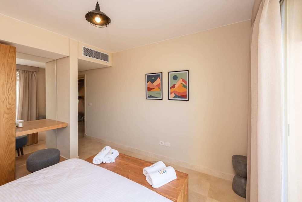 Xuru Stays I Sparky & Summery 2 BDR @ Mangroovy Free Beach & Pool Access
