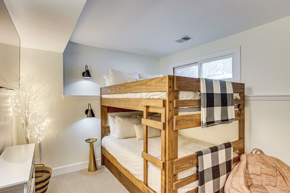 Par & Powder: Avon Haven w/ Golf & Ski Access!