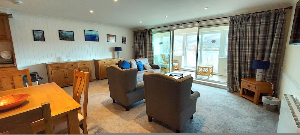Loch Rannoch Highland Club Red Deer Lodge 03