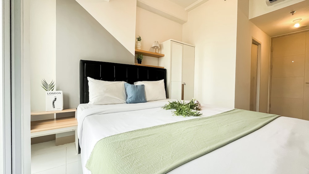 Well Designed Studio At Tokyo Riverside Pik 2 Apartment