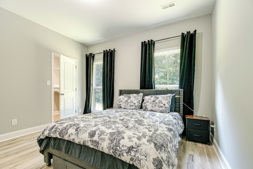 Secluded 18-acre Retreat in Staley w/ Game Room