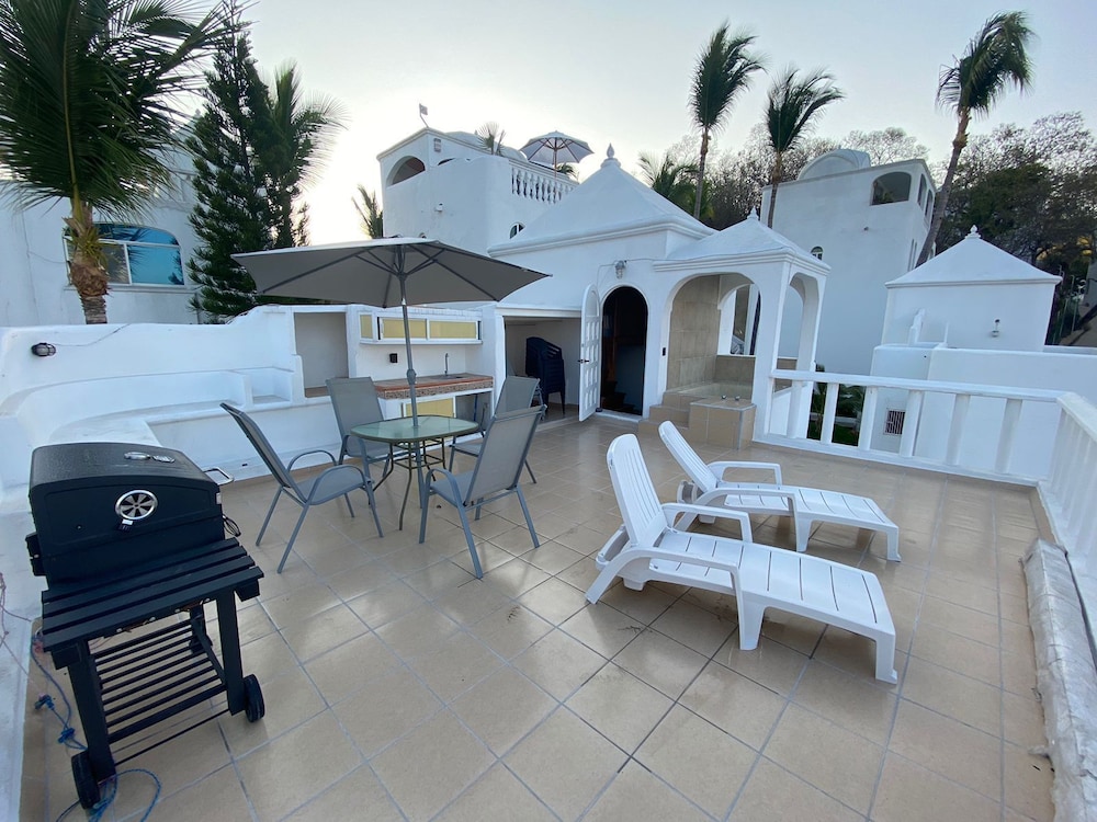 vida beach manzanillo