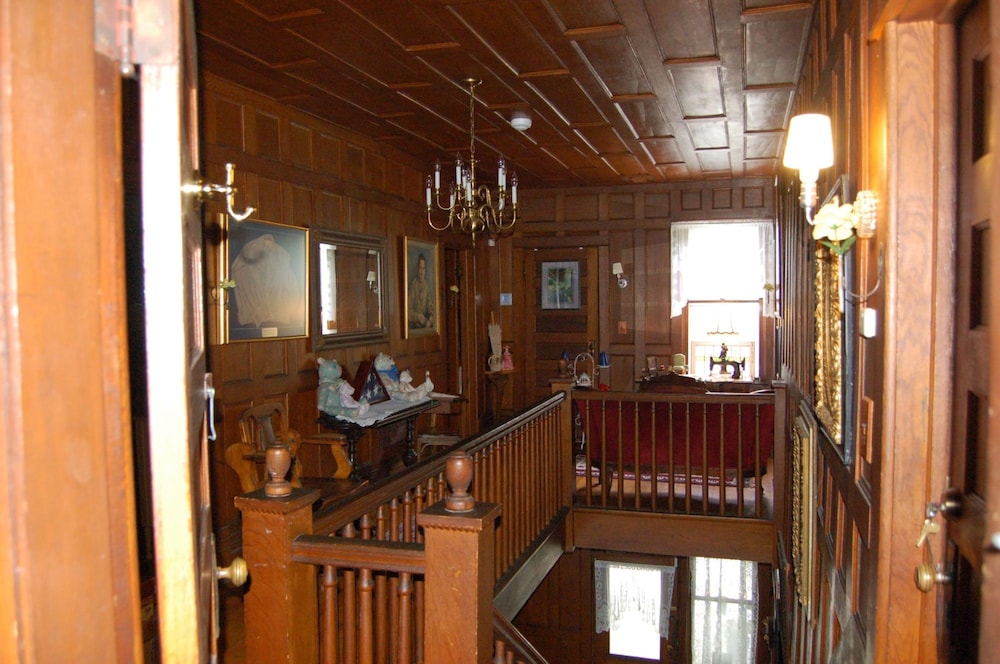 Mountain Laurel Inn