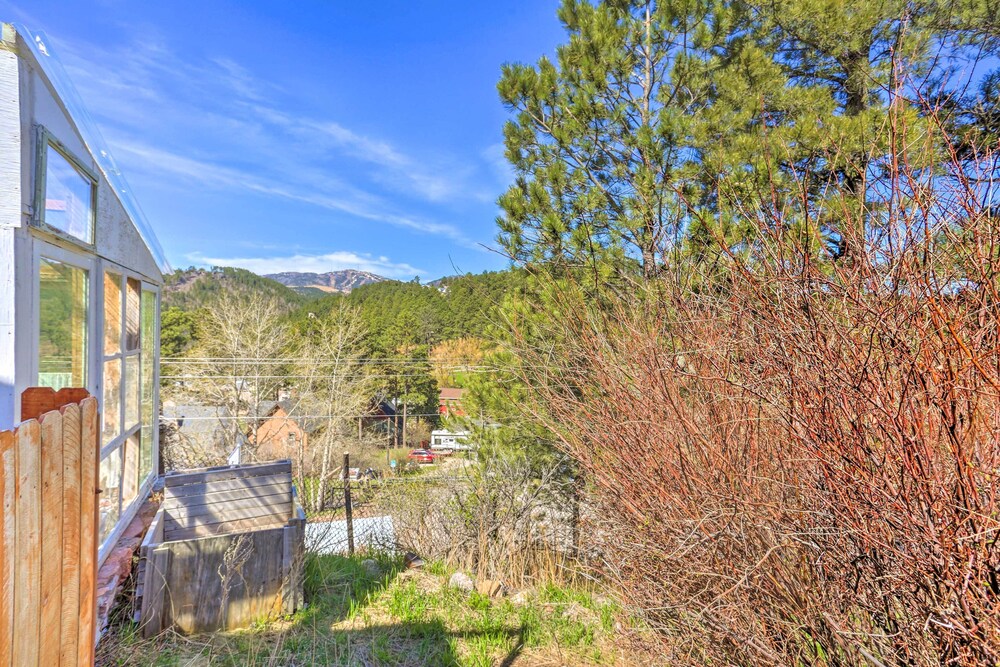 Classic Mountain Home, Half Mi to Main Street view 5