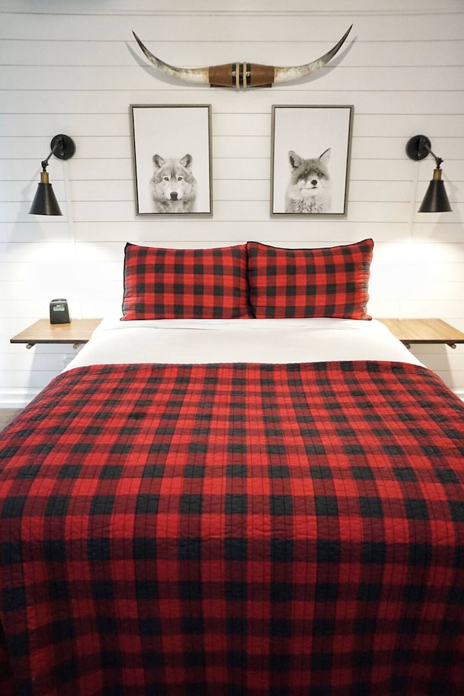 Fox Den Suite in Shaver Lake