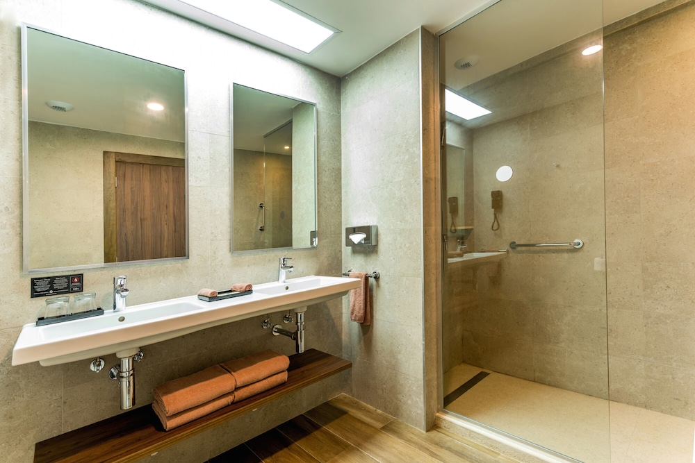 Puerto Vallarta Vacations - Hotel Riu Vallarta - All Inclusive - Property Image 15