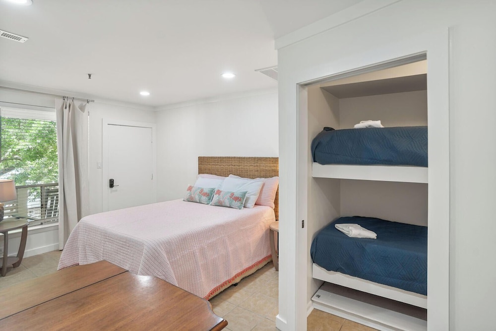 529 Sunsuite view 5