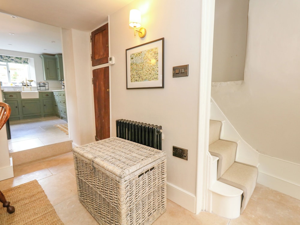 Holly Cottage