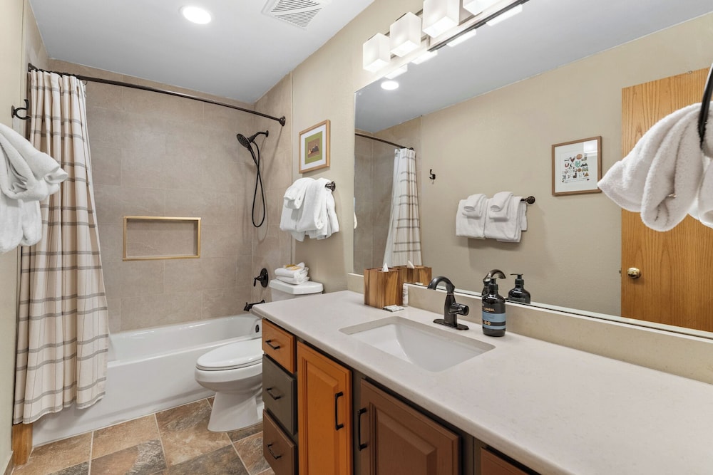 341 Black Hawk Circle