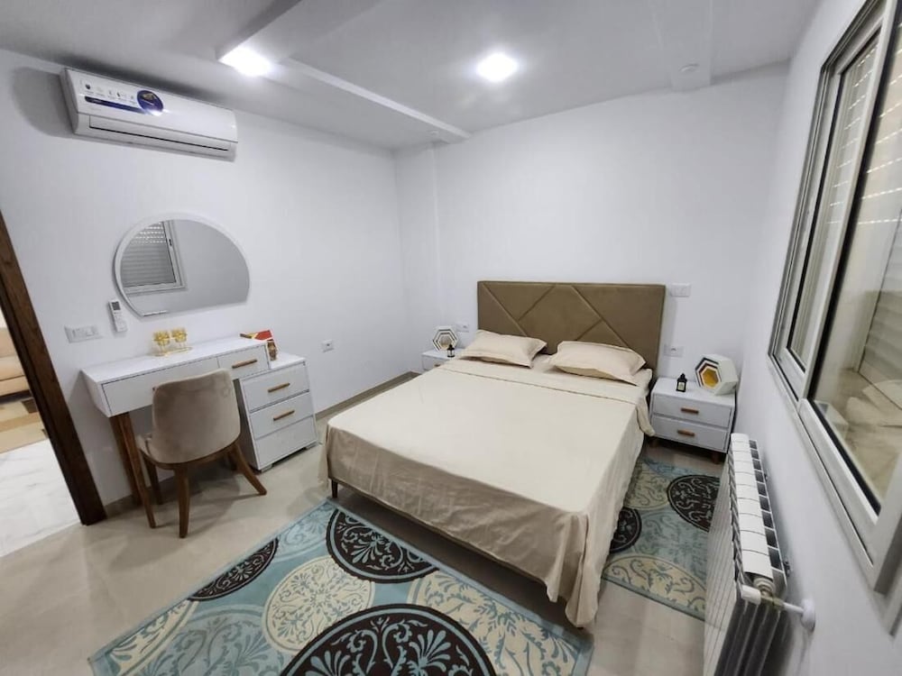Elegant Furnished S1 With Security in Ariana - Tunisia