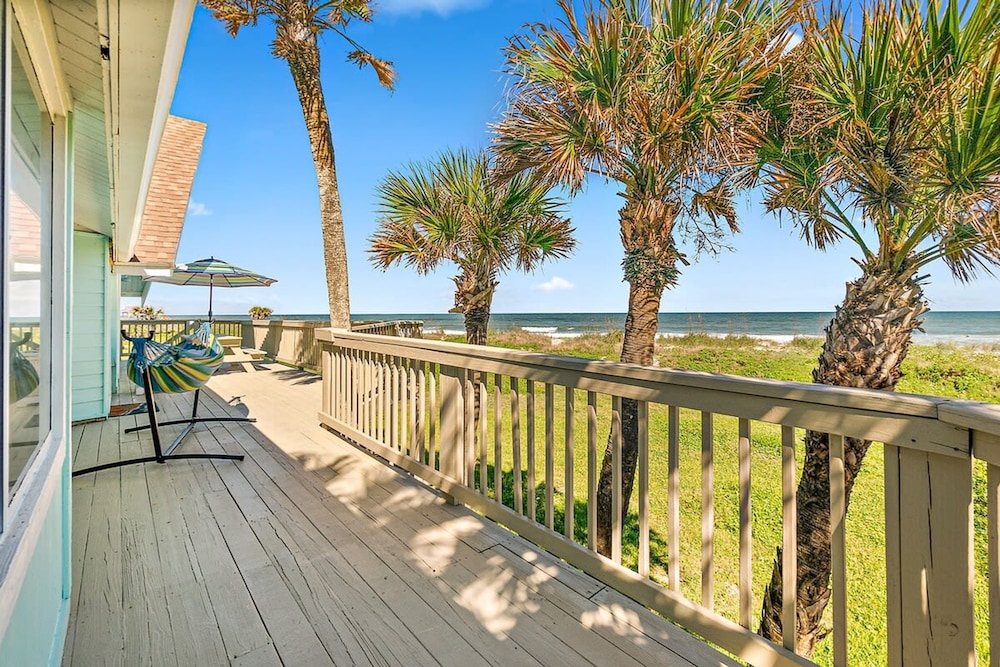 Pelican Beach Private Ocean Front Beach House- Sleeps 10 Bring Your Surf Boards
