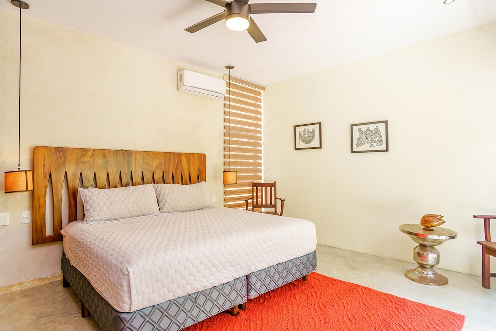 Magazine-worthy Villa Ponderosa with Private Pool & Gated Area view 2