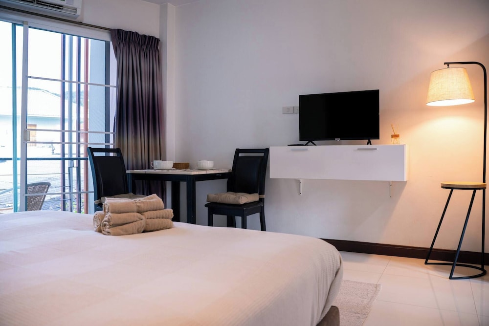 Boutique Hotel 20 min Walk to Kata Beach #202