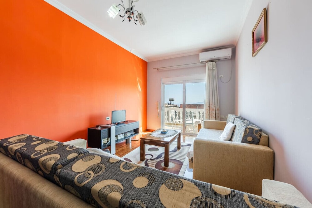 Urban Sea Escape in Sarand