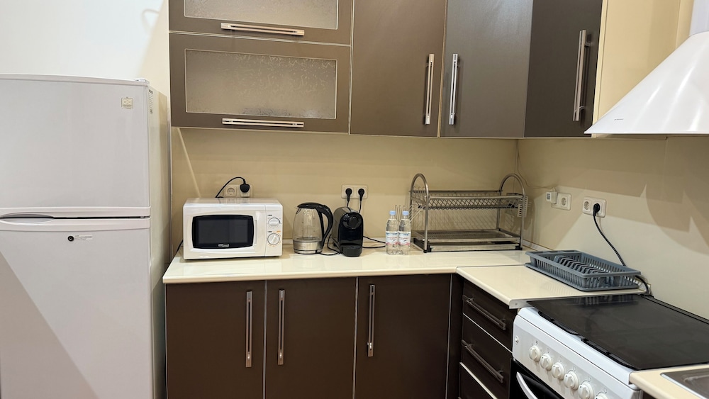 Comfortable apartments on Northern Avenue by Sweet Home