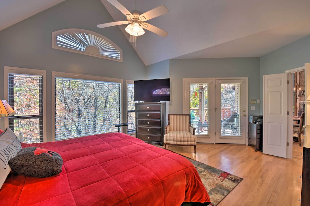 Beautiful Bent Tree Apt w/ Community Perks!