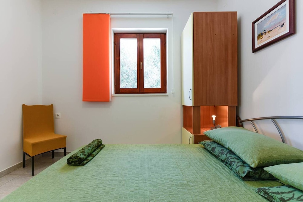 Nearby Beach, Modern Apartment Arena view 4