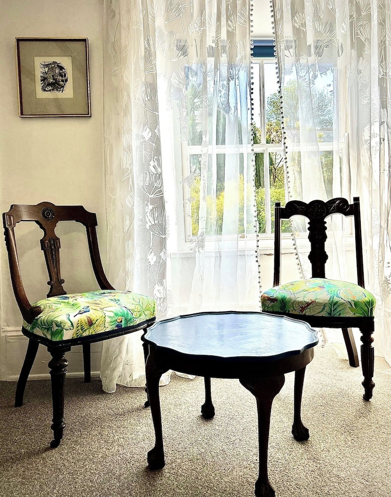 Britannia House Vintage B&B Cornwall