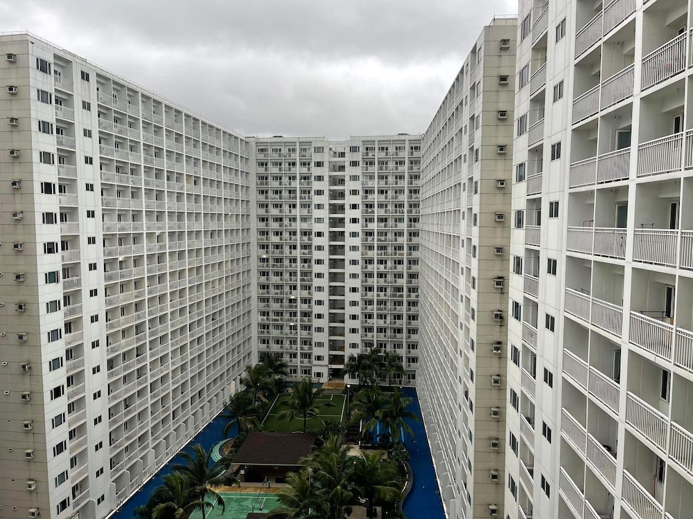 Shore 1 & 3 Residences MOA by darpm